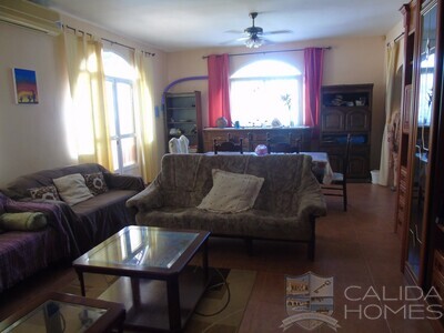 VILLA ROCO: Resale Villa in Albanchez, Almería