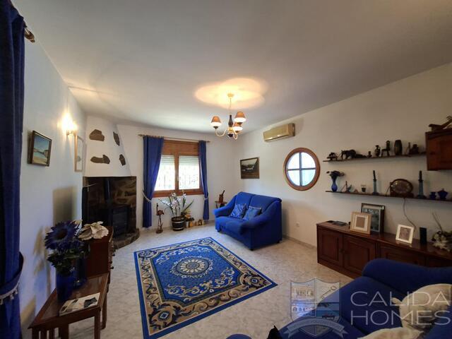 Villa Romero : Resale Villa for Sale in Arboleas, Almería