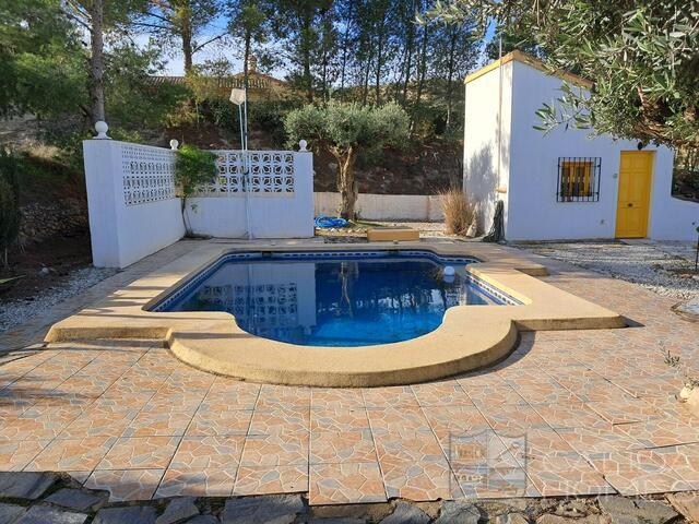 Villa Romero : Resale Villa for Sale in Arboleas, Almería