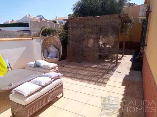 Villa Rosa: Herverkoop Villa te Koop in Arboleas, Almería