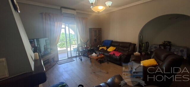 Villa Rosalia : Resale Villa for Sale in Arboleas, Almería
