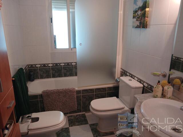 Villa Rosebud: Resale Villa for Sale in Arboleas, Almería