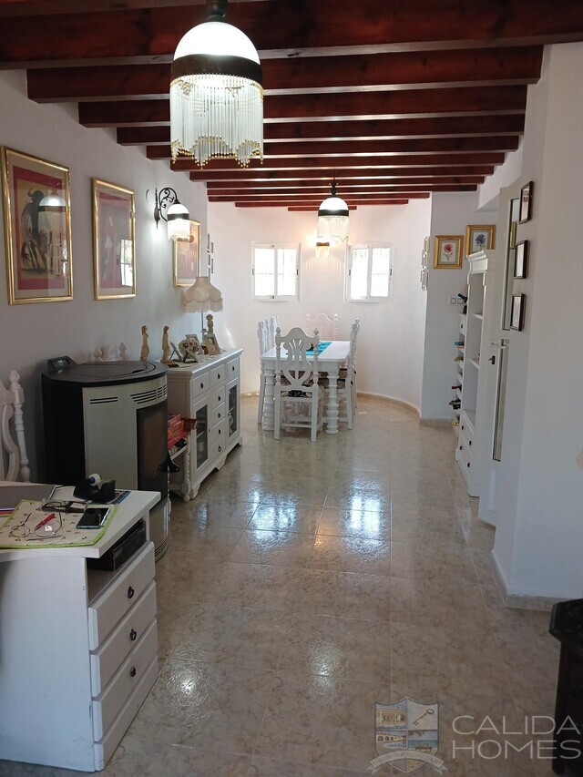 Villa Rosebud: Resale Villa for Sale in Arboleas, Almería