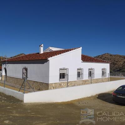 Villa Roselle: Resale Villa in Arboleas, Almería