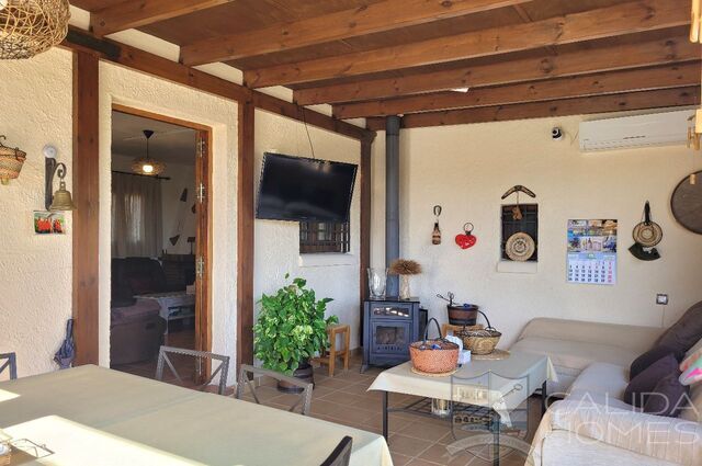 Villa Rustica : Resale Villa for Sale in Mojacar Playa, Almería