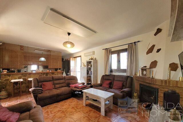 Villa Rustica : Resale Villa for Sale in Mojacar Playa, Almería