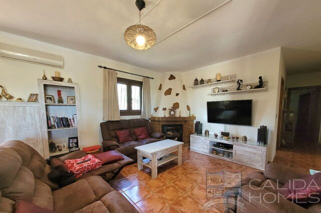 Villa Rustica : Resale Villa for Sale in Mojacar Playa, Almería