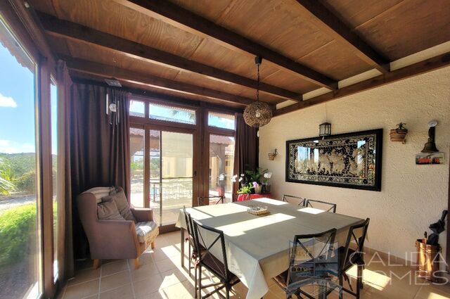 Villa Rustica : Resale Villa for Sale in Mojacar Playa, Almería