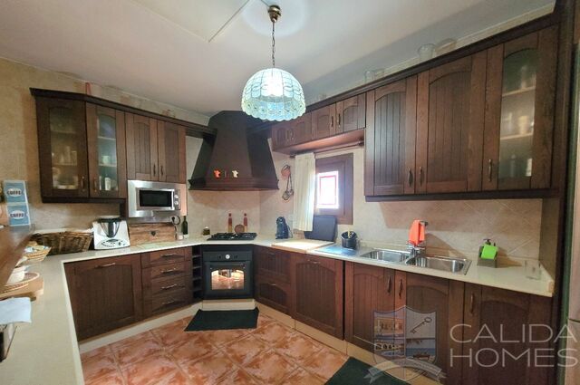 Villa Rustica : Resale Villa for Sale in Mojacar Playa, Almería