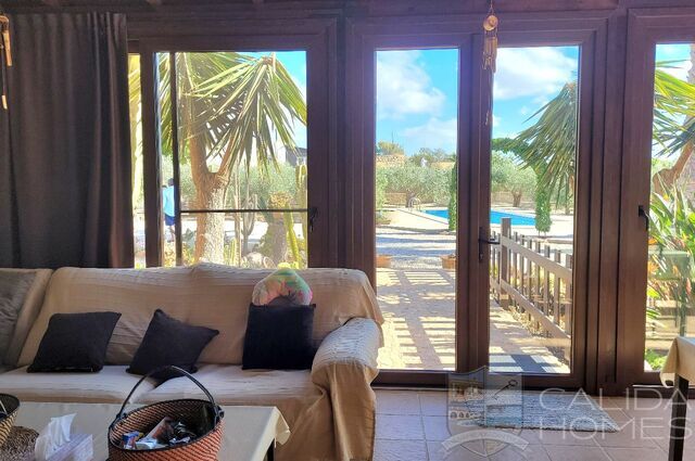Villa Rustica : Resale Villa for Sale in Mojacar Playa, Almería