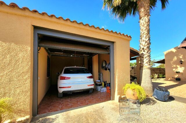 Villa Rustica : Resale Villa for Sale in Mojacar Playa, Almería
