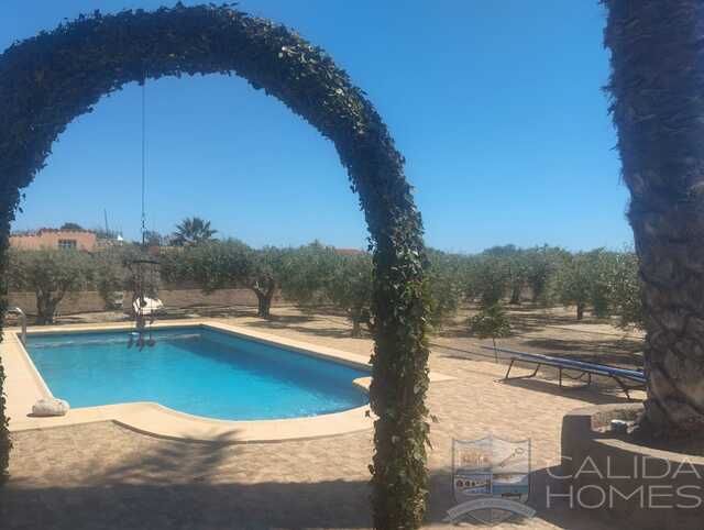 Villa Rustica : Resale Villa for Sale in Mojacar Playa, Almería