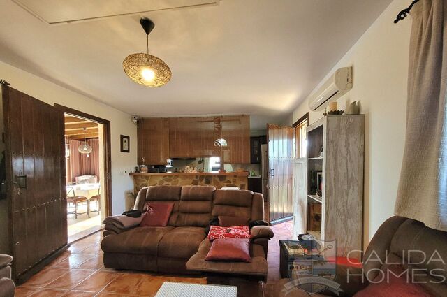 Villa Rustica : Resale Villa for Sale in Mojacar Playa, Almería