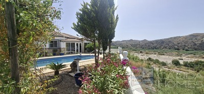 Villa Sable : Resale Villa in Arboleas, Almería