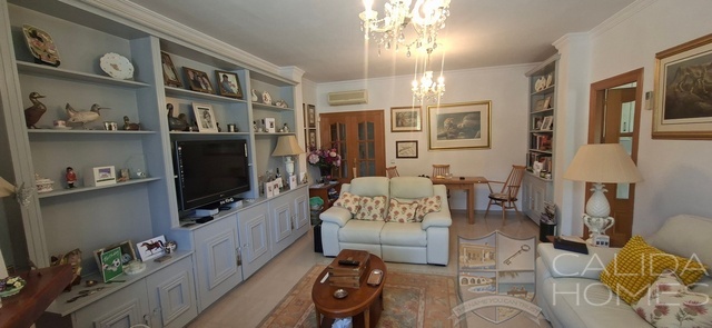 Villa Sable : Resale Villa for Sale in Arboleas, Almería