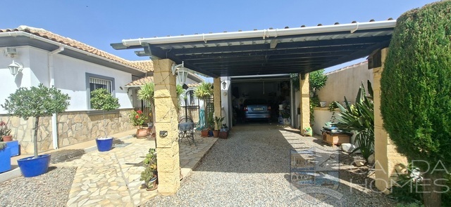 Villa Sable : Resale Villa for Sale in Arboleas, Almería
