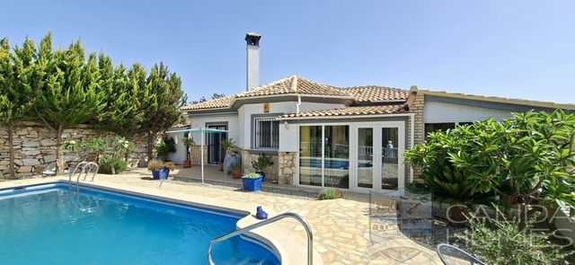 Villa Sable : Resale Villa for Sale in Arboleas, Almería
