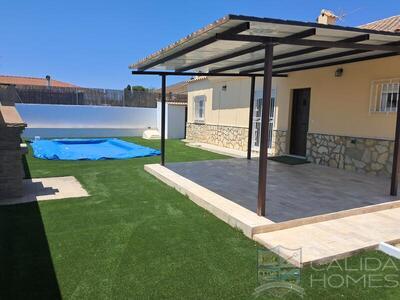 VILLA SAFFRON: Resale Villa in Arboleas, Almería
