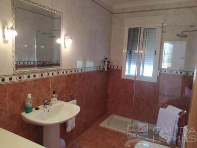 Villa Sage : Resale Villa in Arboleas, Almería