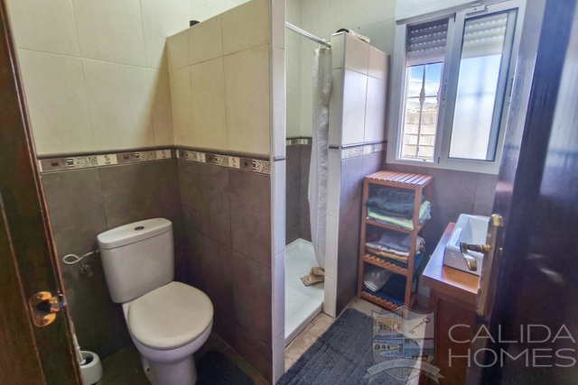 Villa Samba: Resale Villa for Sale in Arboleas, Almería