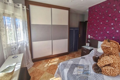 Villa Samba: Resale Villa in Arboleas, Almería