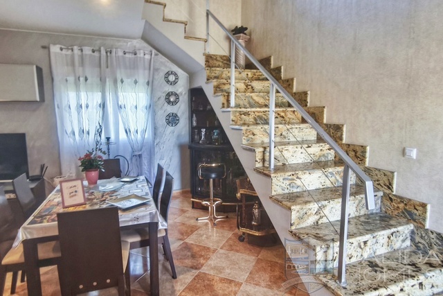 Villa Samba: Resale Villa for Sale in Arboleas, Almería