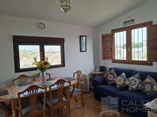 Villa Sanza: Resale Villa for Sale in Arboleas, Almería