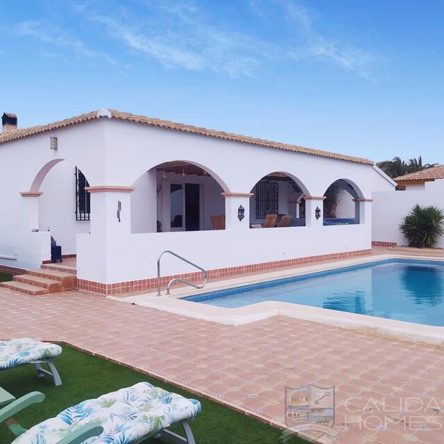 Villa Sapora : Resale Villa for Sale in Arboleas, Almería