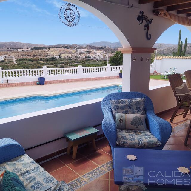 Villa Sapora : Resale Villa for Sale in Arboleas, Almería