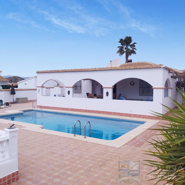 Villa Sapora : Resale Villa for Sale in Arboleas, Almería