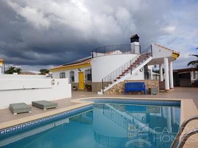 Villa Sasta : Resale Villa in Arboleas, Almería