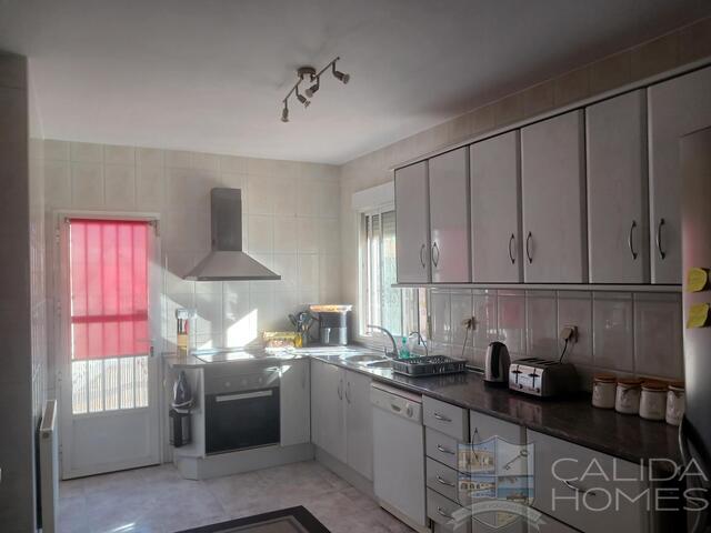 Villa Sasta : Resale Villa for Sale in Arboleas, Almería