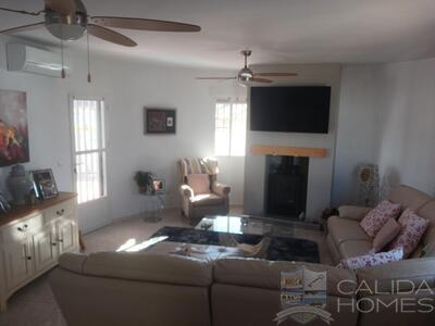 Villa Sasta : Resale Villa in Arboleas, Almería