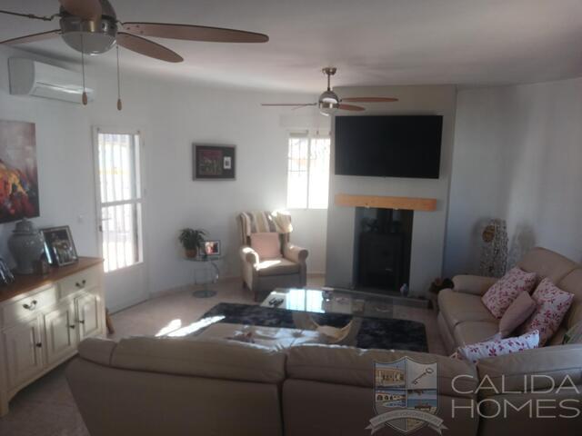 Villa Sasta : Resale Villa for Sale in Arboleas, Almería