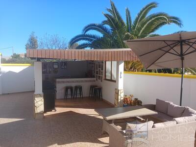 Villa Sasta : Resale Villa in Arboleas, Almería