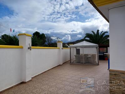 Villa Sasta : Resale Villa in Arboleas, Almería