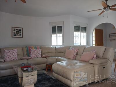 Villa Sasta : Resale Villa in Arboleas, Almería