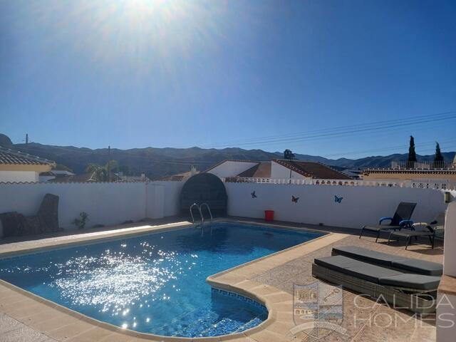 Villa Sasta : Resale Villa for Sale in Arboleas, Almería