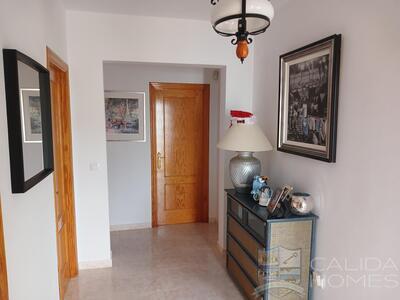 Villa Sasta : Resale Villa in Arboleas, Almería