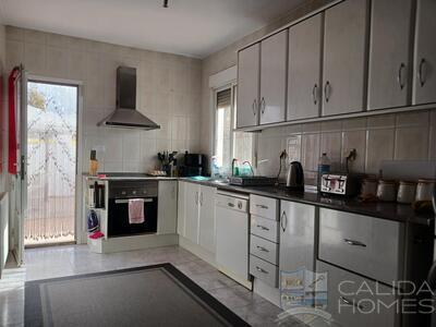 Villa Sasta : Resale Villa in Arboleas, Almería