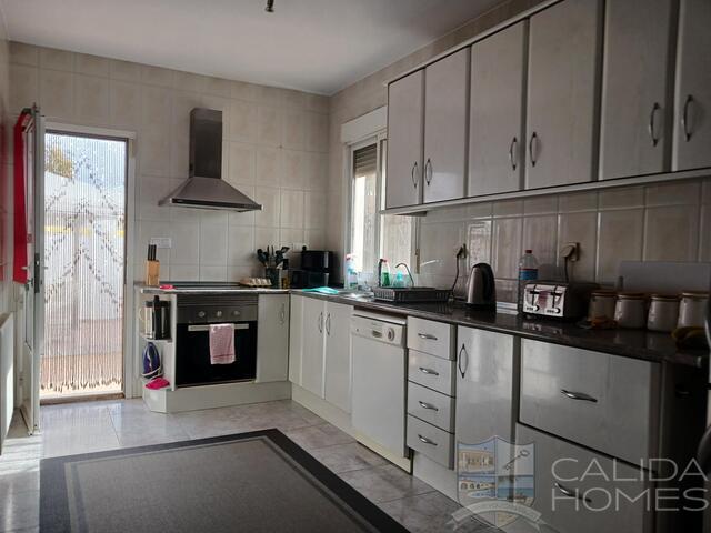 Villa Sasta : Resale Villa for Sale in Arboleas, Almería