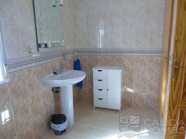 Villa Scarlet: Resale Villa for Sale in Albox, Almería