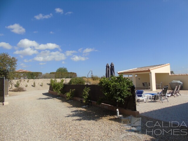 Villa Scarlet: Resale Villa for Sale in Albox, Almería