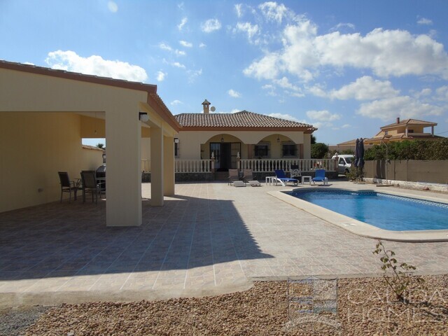 Villa Scarlet: Resale Villa for Sale in Albox, Almería