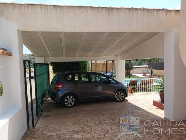 Villa Secreto: Resale Villa for Sale in Arboleas, Almería