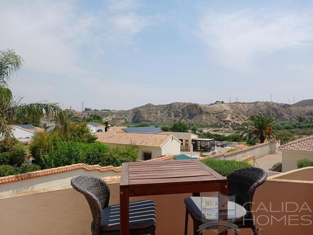 Villa Secreto: Resale Villa for Sale in Arboleas, Almería