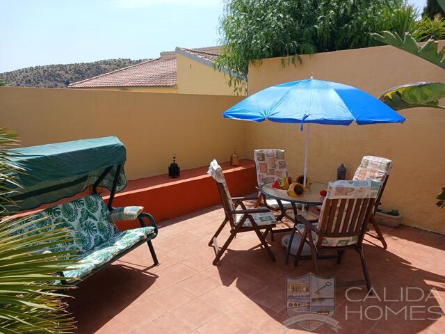 Villa Secreto: Resale Villa for Sale in Arboleas, Almería