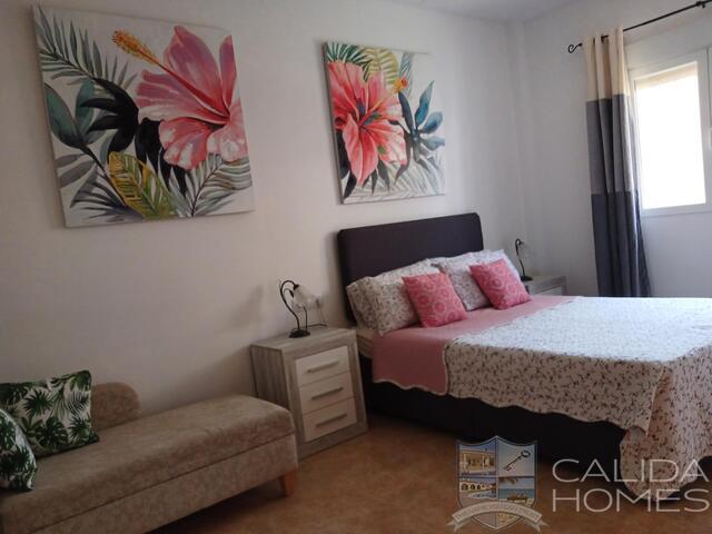 Villa Secreto: Resale Villa for Sale in Arboleas, Almería