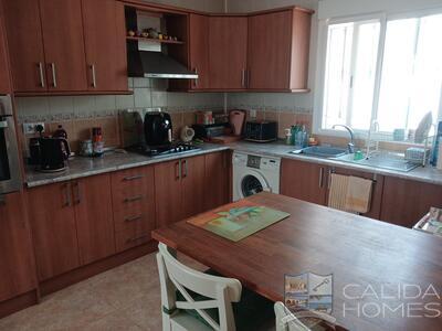 Villa Secreto: Resale Villa in Arboleas, Almería