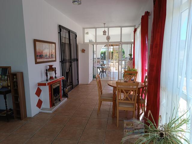 Villa Sedona : Resale Villa for Sale in Arboleas, Almería